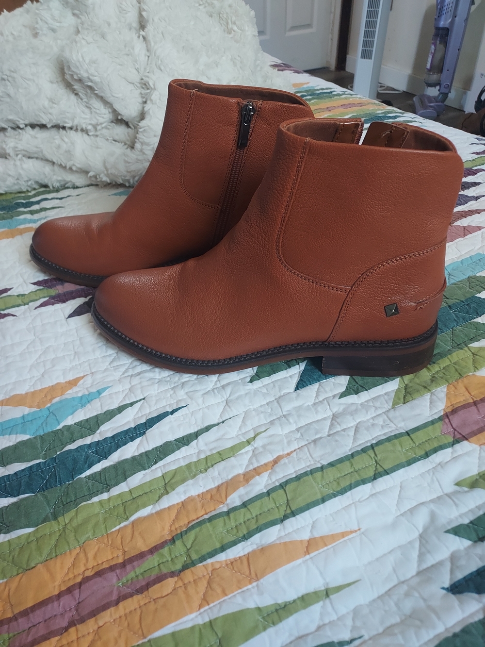 Franco Sarto Classic Cognac Leather Ankle Boots for Women NWOT